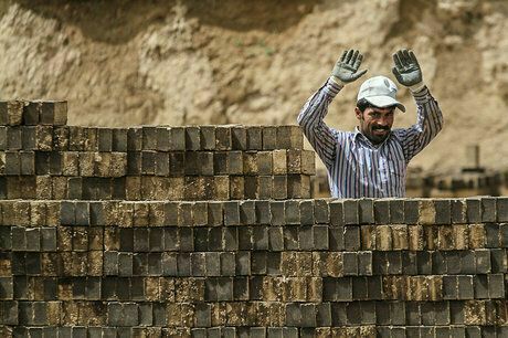 کارگران ساختمانی برای ثبت نام بیمه اقدام کنند